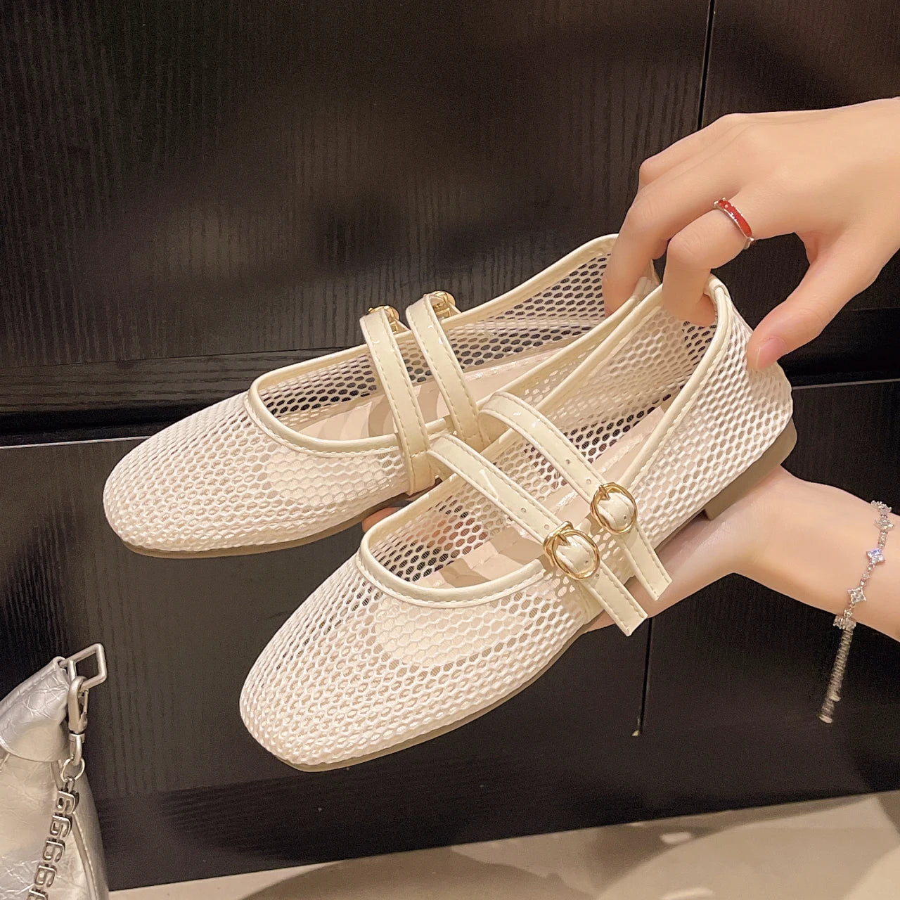 Breathable Women's Shallow-mouth Single Shoes, 2026 Summer New Hollow-out Flat Mary Jane Delicate Mesh Shoes, Grandma Shoes
