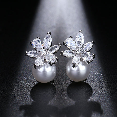 Flower Pearl Crystal Stud