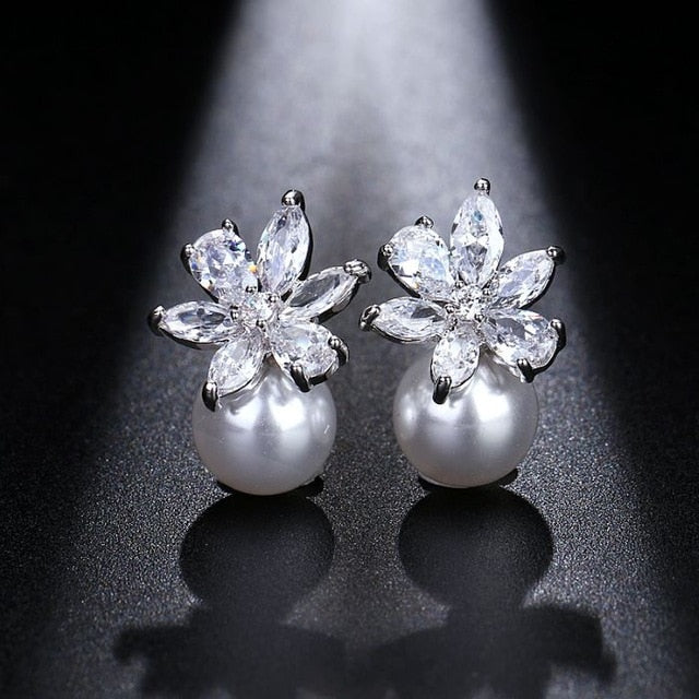 Flower Pearl Crystal Stud
